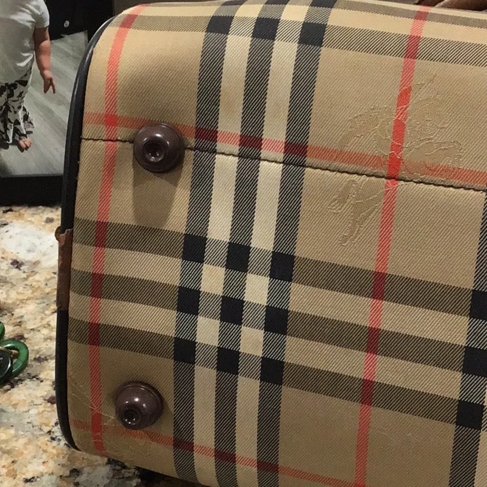 Burberry’s Vintage Check Boston Bag Burberrys with COA